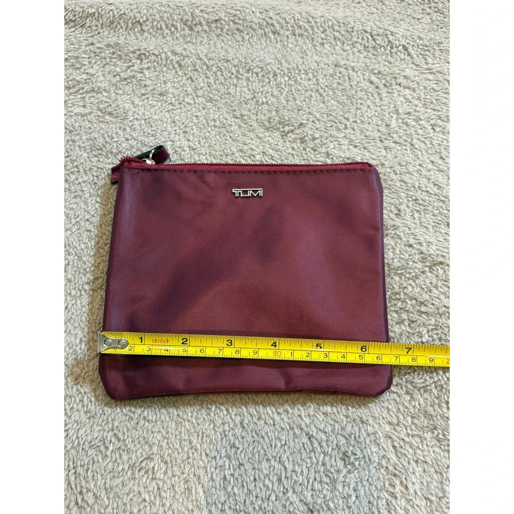 Tumi‎ for Delta Burgundy Nylon Cosmetic Pouch Travel Organizer Zipper Bag Kit